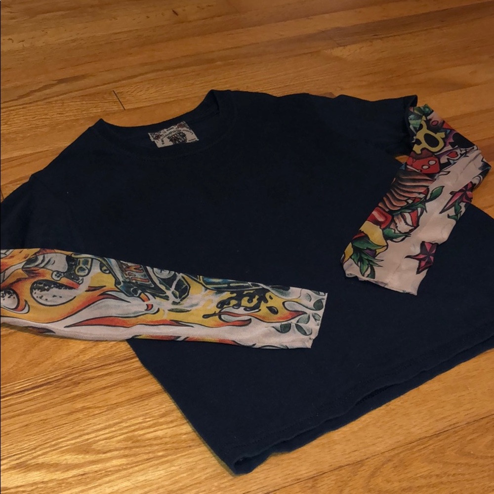 Fake tattoo shirt boys sz6-8yr